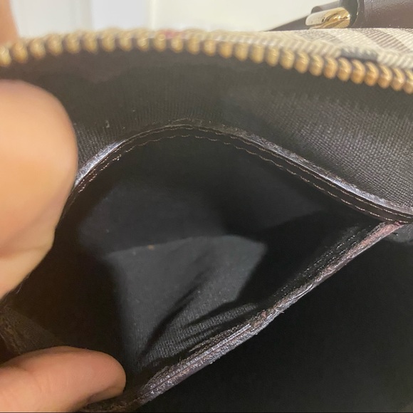 ❌ SOLD ❌ 💯 Authentic Burberry Boston - Picture 13 of 13